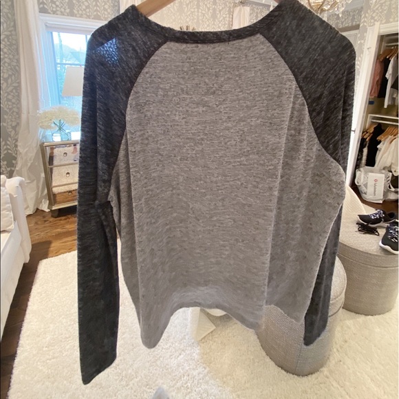 rag & bone medium long sleeve top - Picture 2 of 3